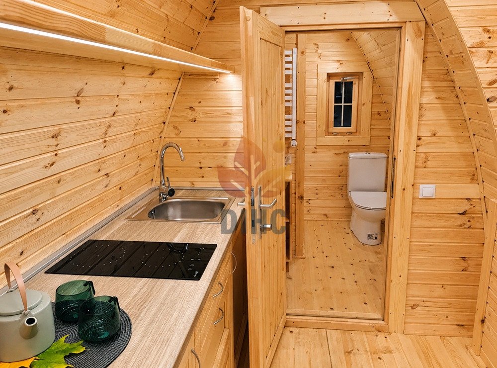 Isolerad Camping Pod 2.4 × 6.6 m med sidoingång